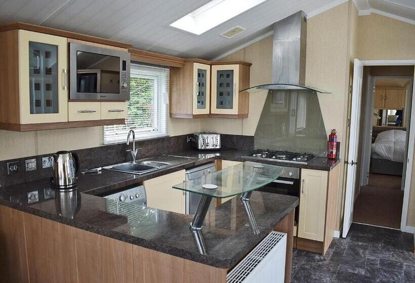 침실 2개 주택, Hamlet Rise