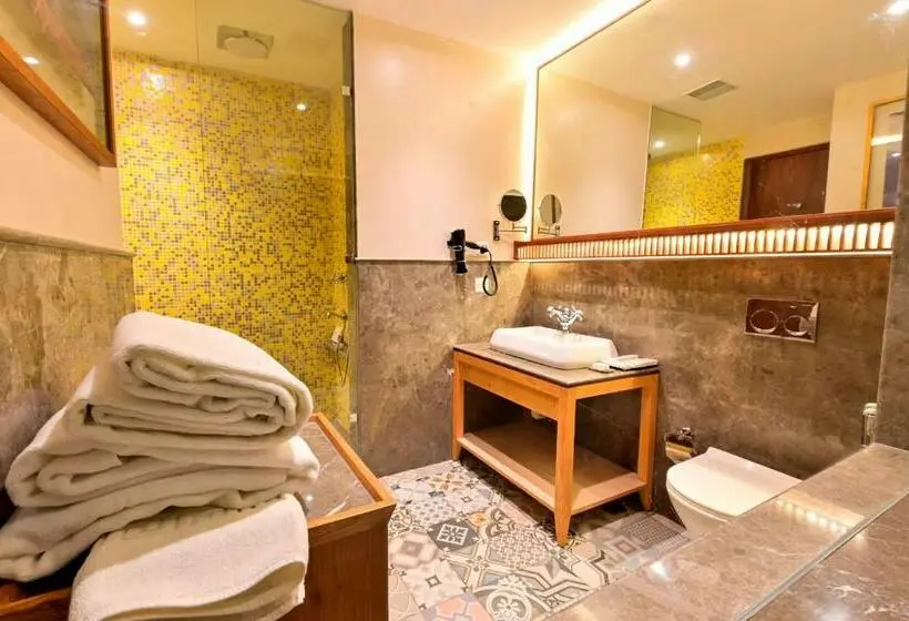 デラックスルーム, Four A Resort Jammu