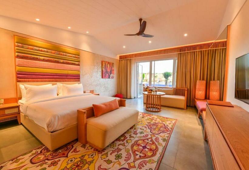 Номер Стандарт с Балконом, Four A Resort Jammu