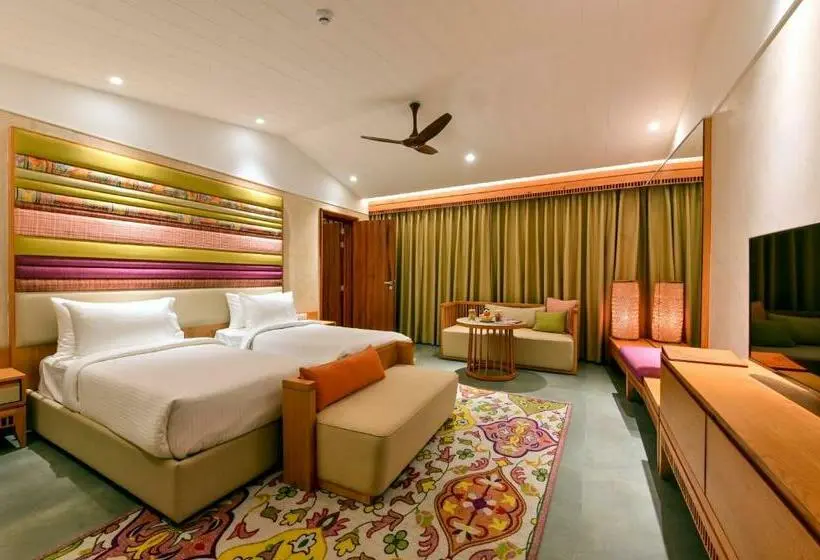 バルコニー付きスタンダードルーム, Four A Resort Jammu