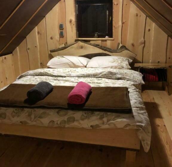 خانه 2 خوابه, Suška Koča