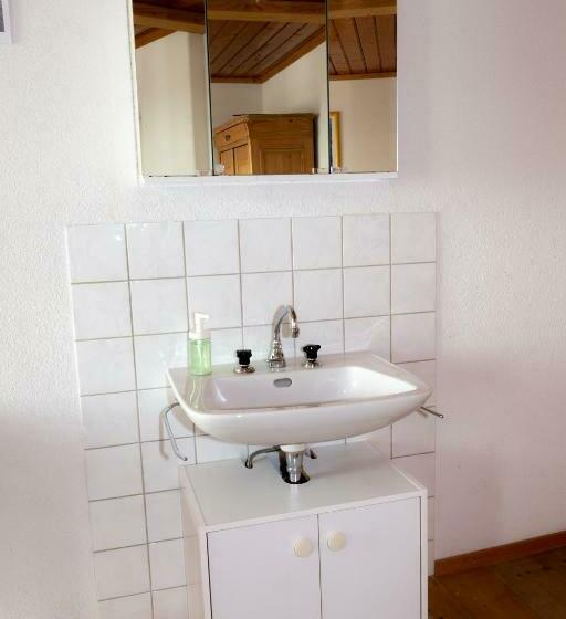 バス共有のスタンダードルーム, Gasthaus Freihof