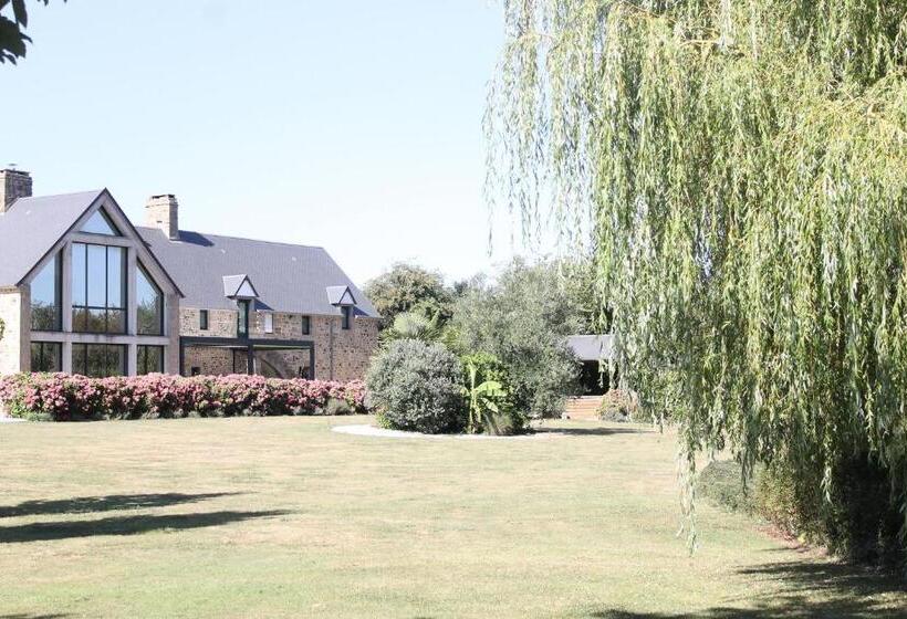 Номер Стандарт Вид на Сад, Domaine Du Jardin  Chambres D Hôtes