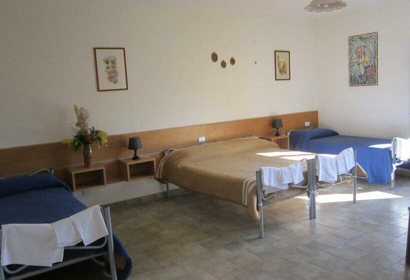 غرفة عائلية مطلّة علي الحديقة, Locanda Dell Asino D Oro