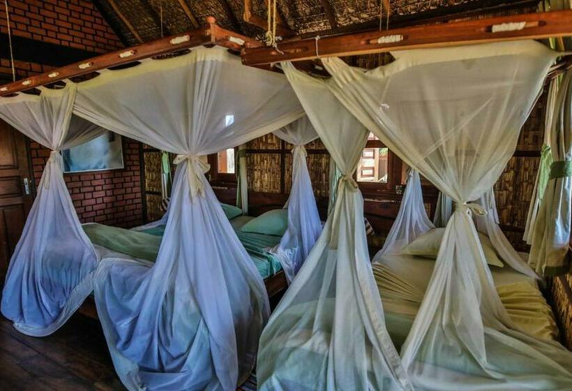 اتاق استاندارد سه نفره, Relais Du Kirindy