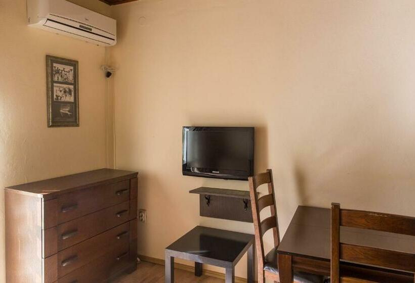 آپارتمان راحتی 1 خوابه, Apartments Kole