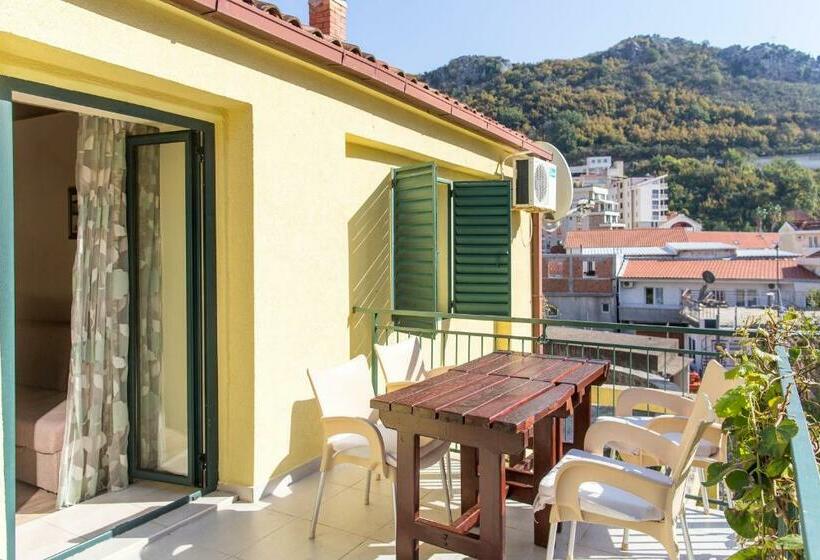 آپارتمان راحتی 1 خوابه, Apartments Kole