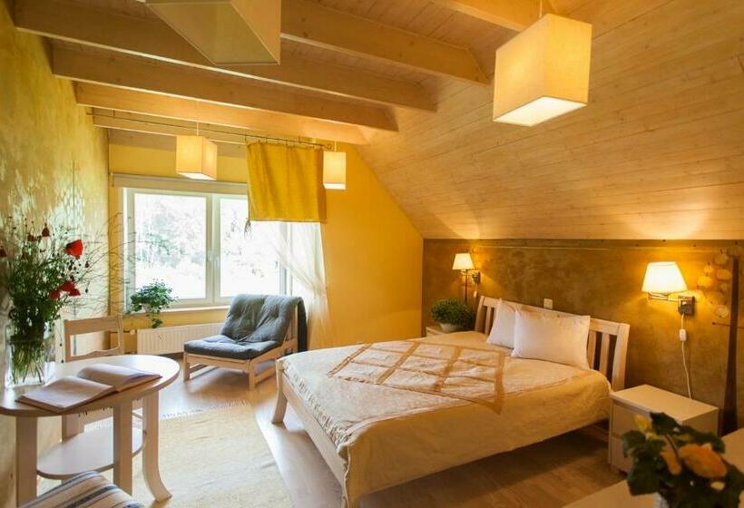 اتاق استاندارد, Altmõisa Guesthouse