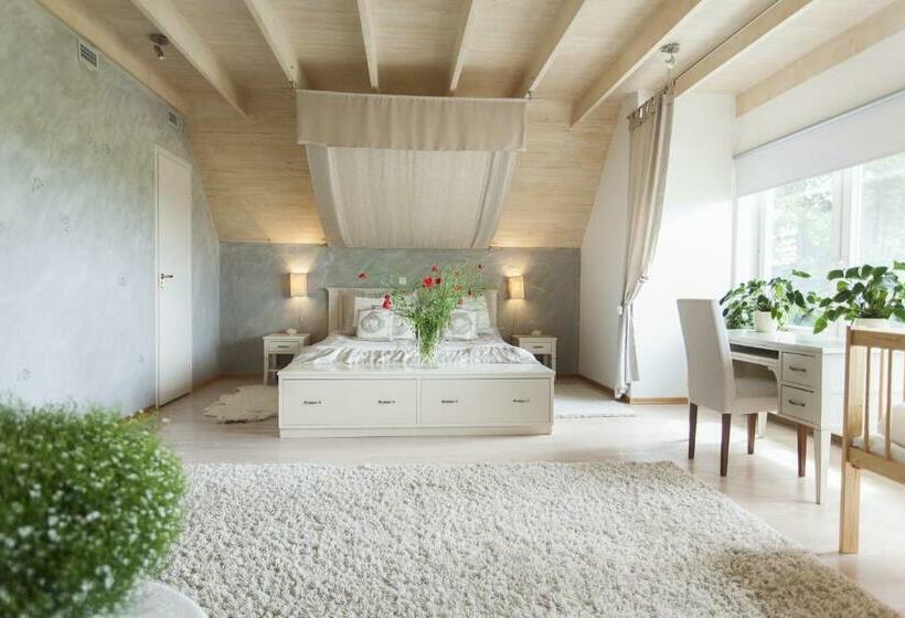 سوییت, Altmõisa Guesthouse