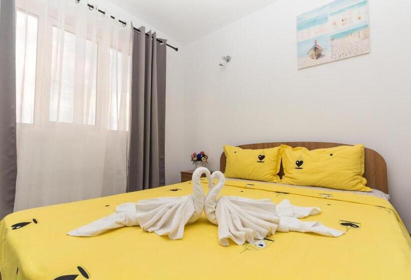 سوییت, Zambilelor 3