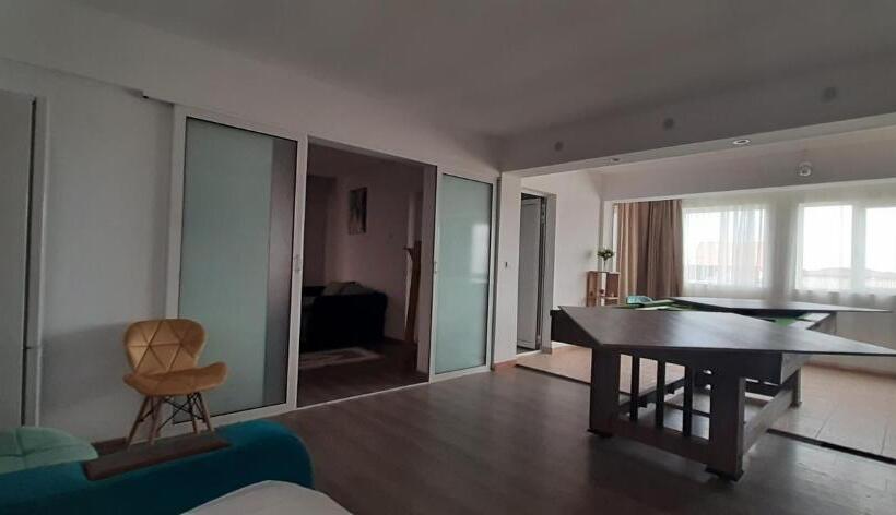 سوئیت با تخت بزرگ, Zambilelor 3