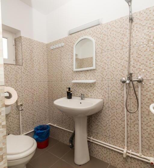 اتاق لوکس, Zambilelor 3