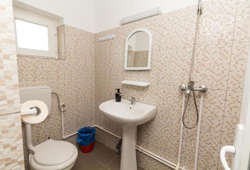 اتاق لوکس, Zambilelor 3