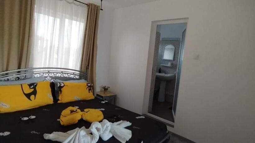 اتاق لوکس, Zambilelor 3