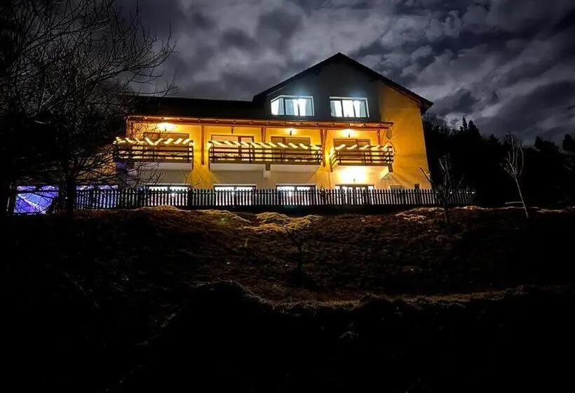 Villa 1 Makuuhuone, Pensiunea Magura