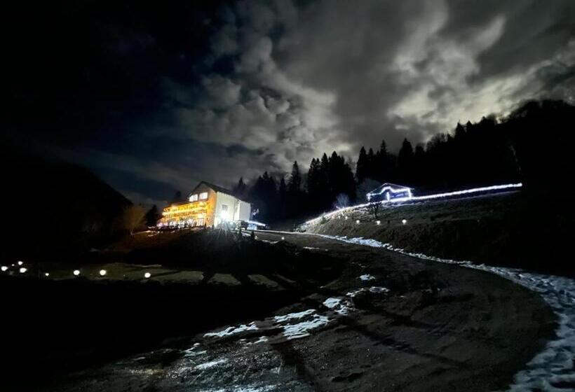 וילה בת חדר שינה 1, Pensiunea Magura