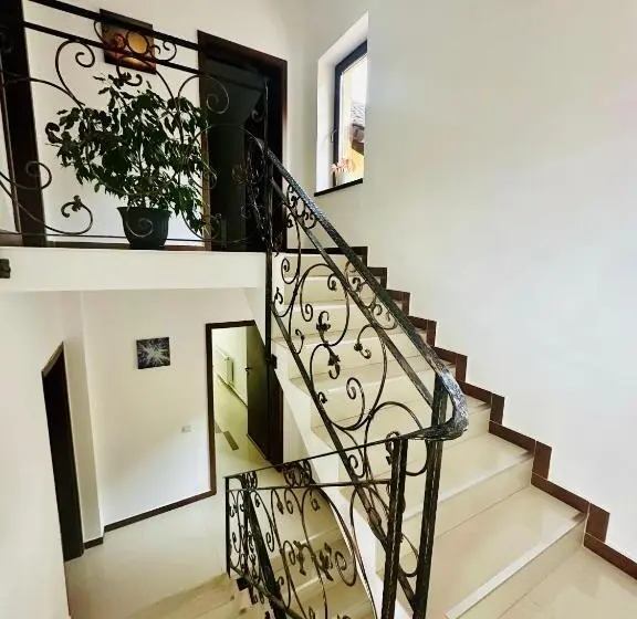 Villa 1 Makuuhuone, Pensiunea Magura