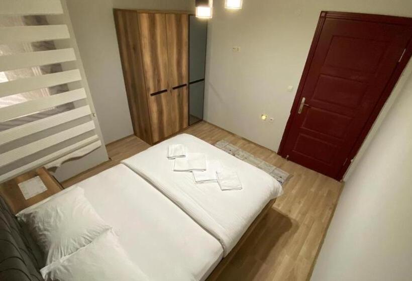 低层单卧公寓, çavuş Apart