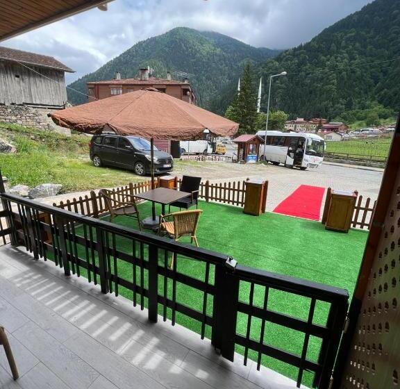 低层单卧公寓, çavuş Apart