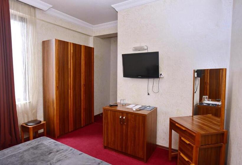 اتاق استاندارد, Antika