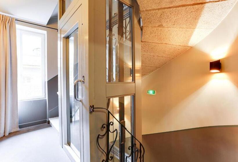 2 Bedroom Family Apartment with Views, Le Génépy   Appart Hôtel De Charme