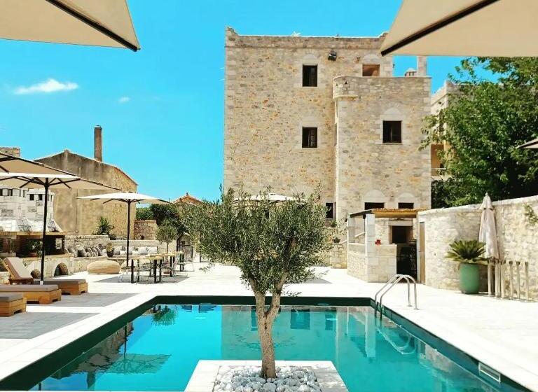 套房带泳池景, Areos Polis Boutique