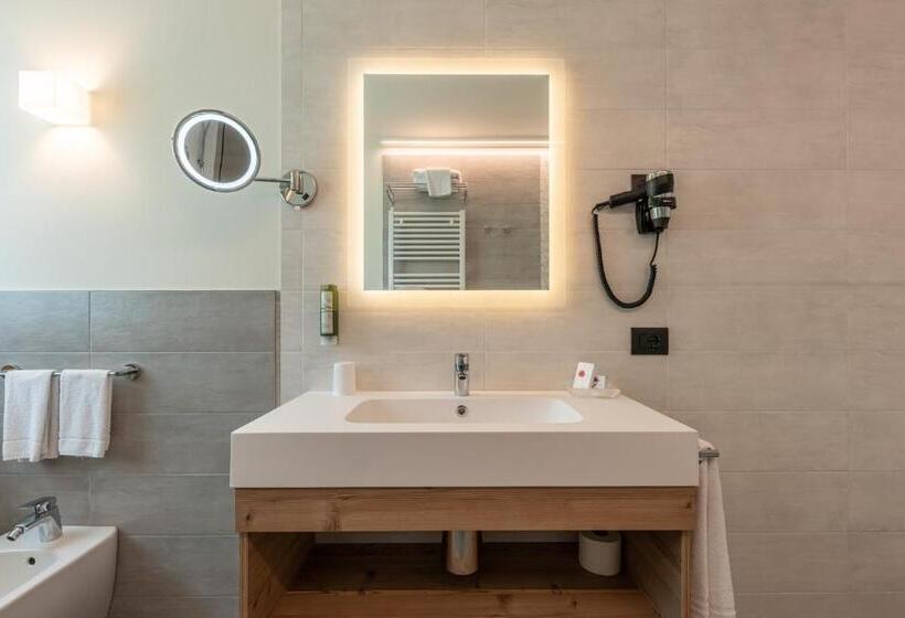 חדר דלוקס לשלושה, Ariston Garden & Spa