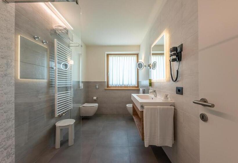 חדר דלוקס לשלושה, Ariston Garden & Spa