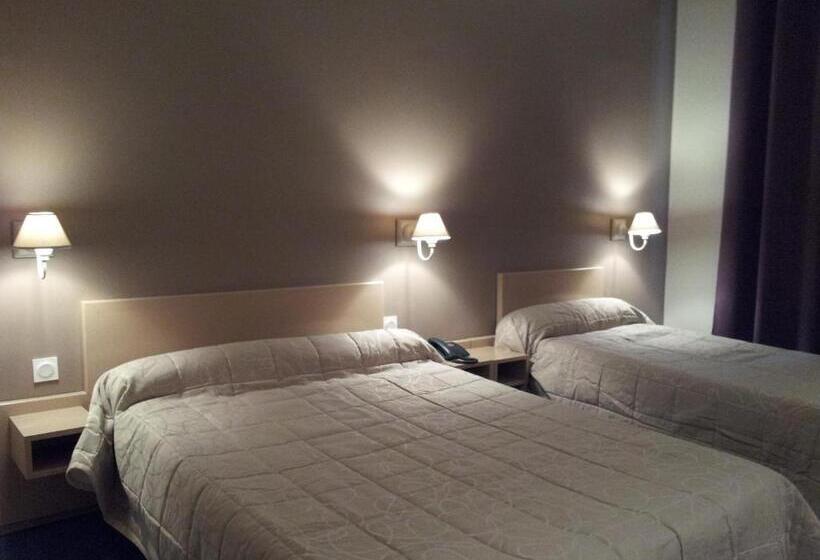 חדר קומפורט לשלושה, Azur