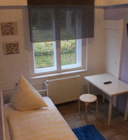 اتاق استاندارد یک نفره, Berl Inn