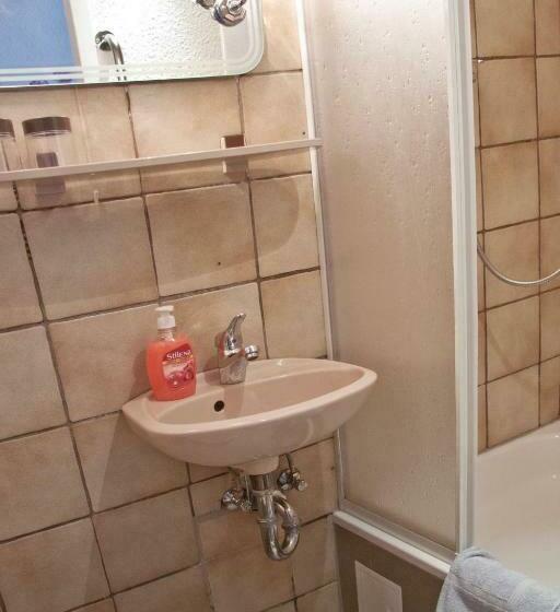 اتاق استاندارد, Berl Inn