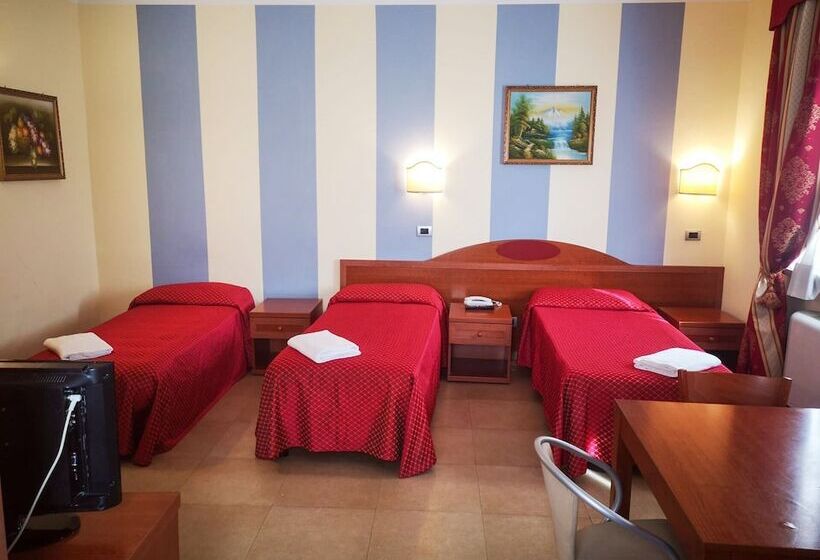 스탠다드 트리플 룸, Cavour Resort