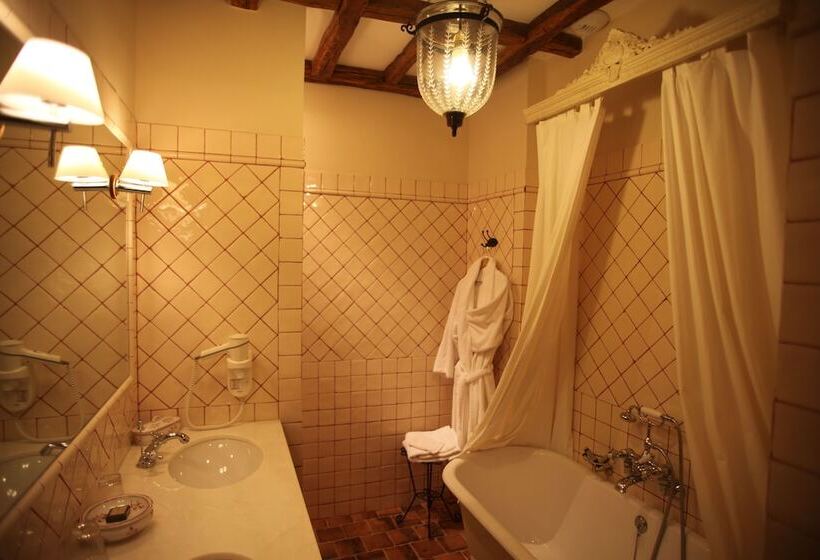 חדר סופריור, Château Hôtel De Bourron