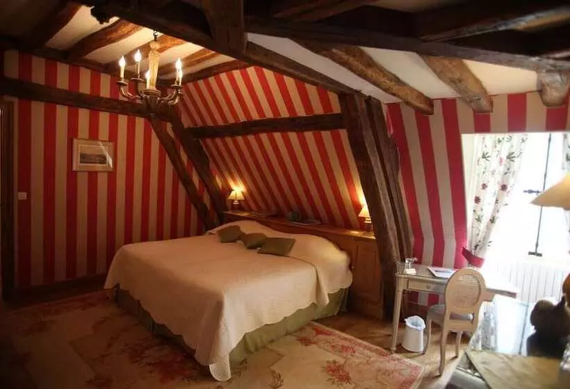 スーペリアールーム, Château Hôtel De Bourron