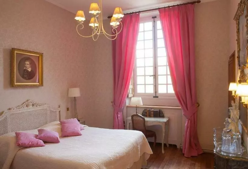 プレステージルーム, Château Hôtel De Bourron