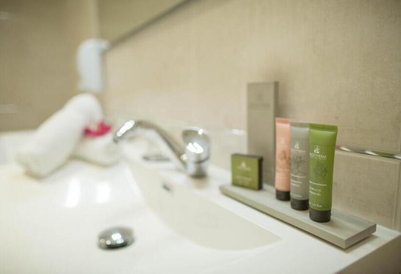 غرفة ديلوكس, Holidays & Work