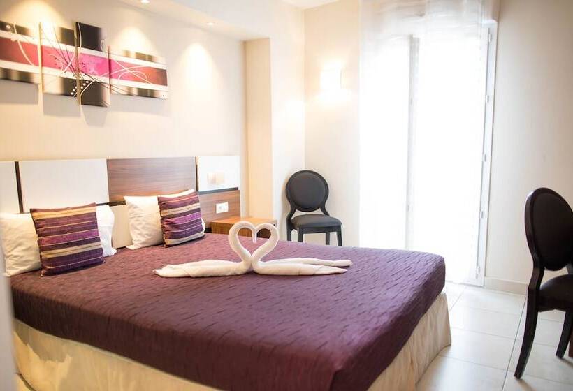 غرفة كلاسيكية, Holidays & Work