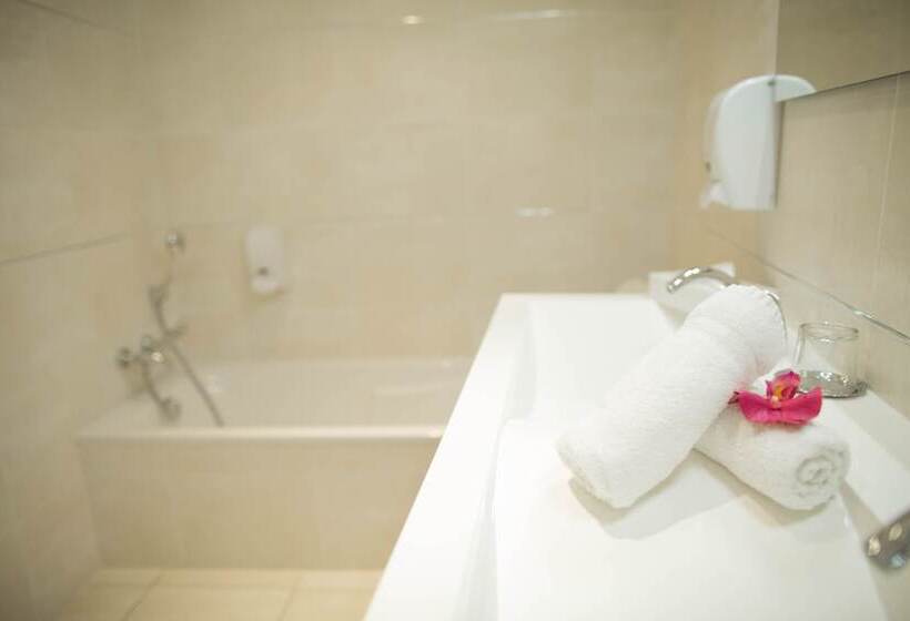 غرفة ديلوكس, Holidays & Work