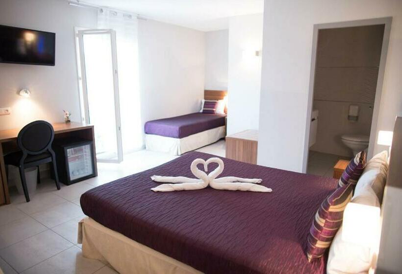 غرفة سوبيريور رباعية, Holidays & Work