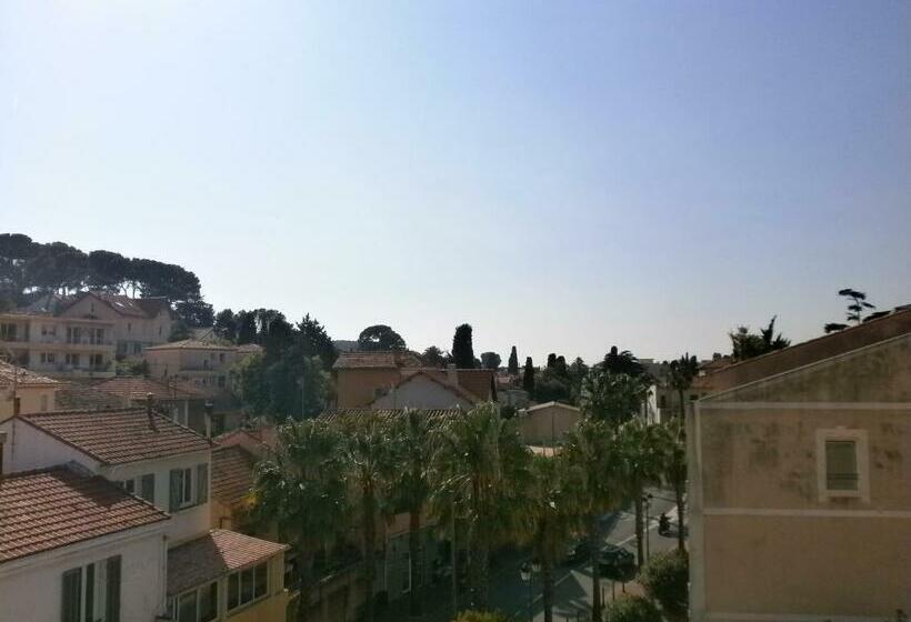 غرفة كلاسيكية, Holidays & Work