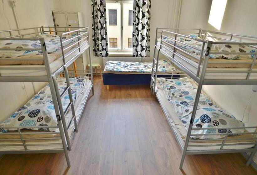 Кровать в Общей Комнате, Hostel Diana Park