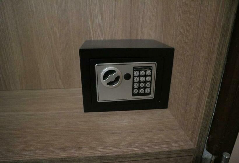 Номер Стандарт Трехместный, Hôtel L Edelweiss