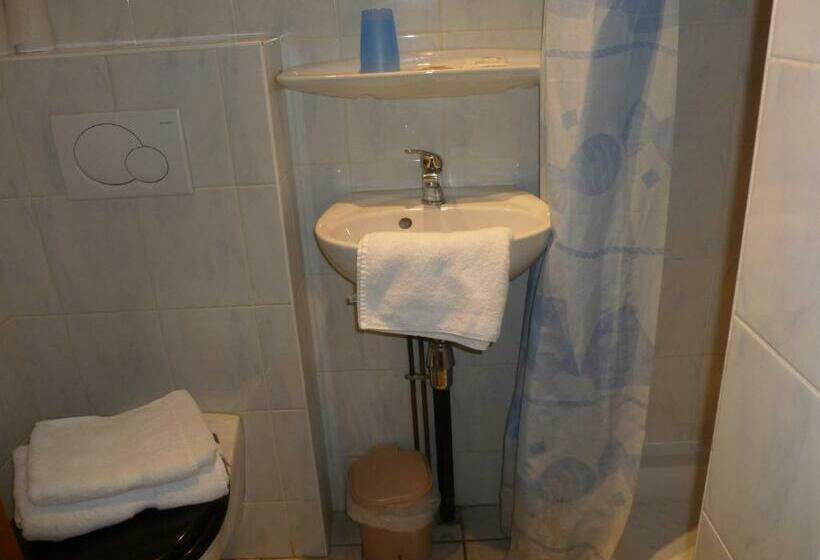 Номер Стандарт, Hôtel L Edelweiss