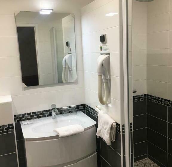 トリプルクラシックルーム, Hôtel Paris Gambetta