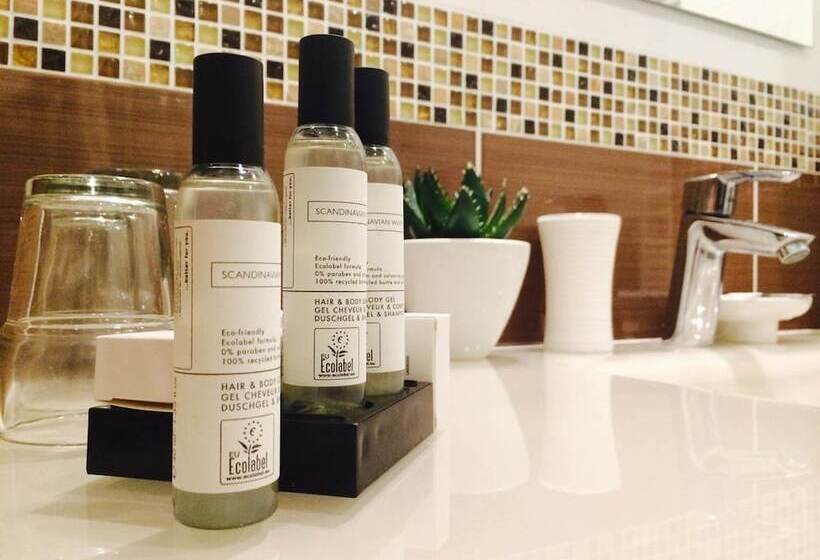 デラックススタジオ, Hôtel Paris Gambetta