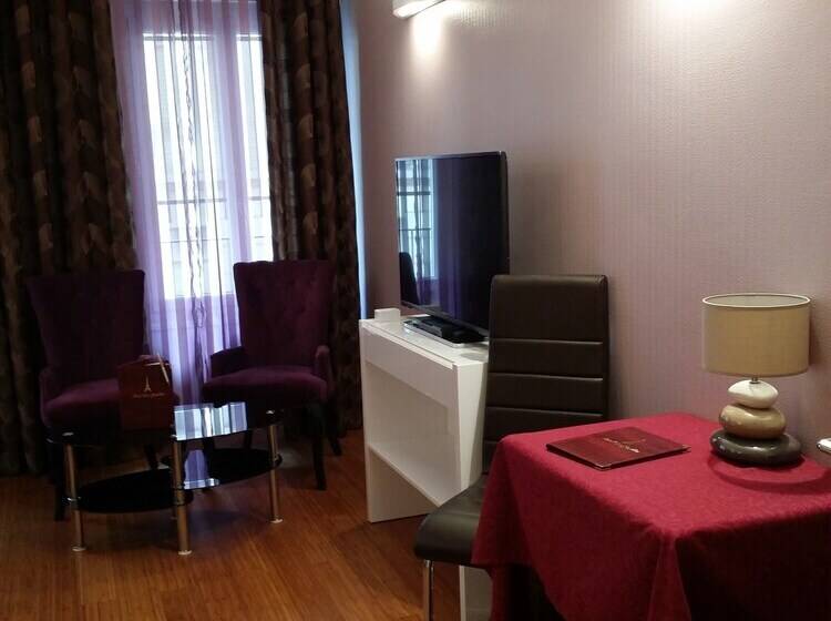 クラシックスタジオ, Hôtel Paris Gambetta