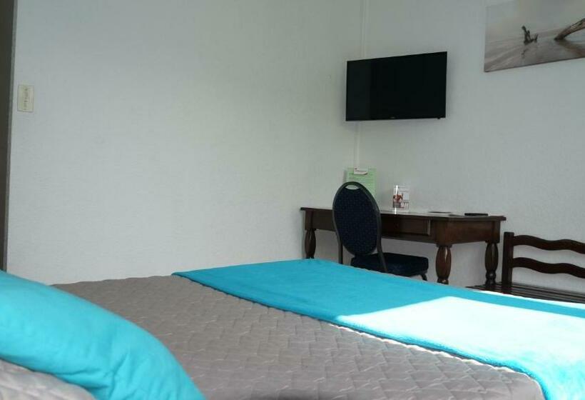 Номер Стандарт, Hôtel Robinson