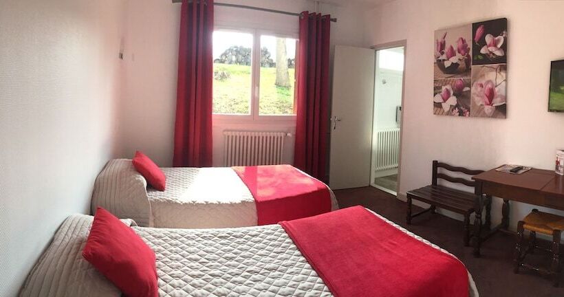 Номер Стандарт, Hôtel Robinson