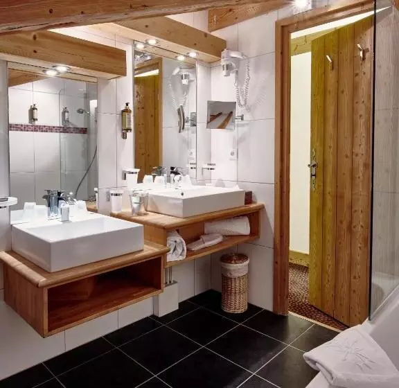 Classic Neljän Hengen Huone, La Ferme Du Golf