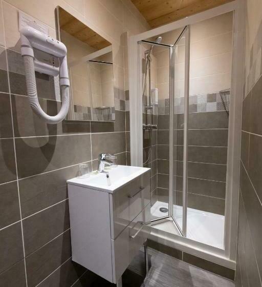 חדר סטנדרט לארבעה, La Pointe Percée